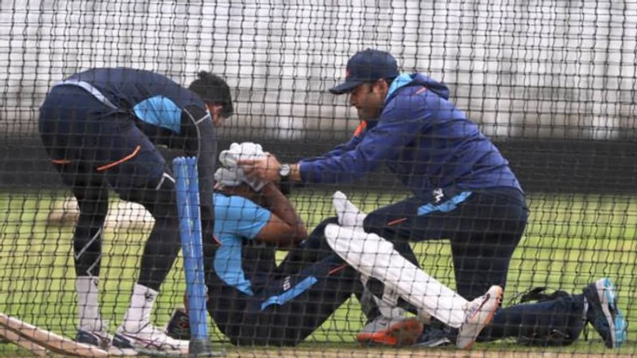 ഇംഗ്ലണ്ടിനെതിരായ ആദ്യ ടെസ്റ്റിന് മുമ്പ് ഇന്ത്യക്ക് വീണ്ടും തിരിച്ചടി ഇംഗ്ലണ്ടിനെതിരായ ആദ്യ ടെസ്റ്റിന് മുമ്പ് ഇന്ത്യക്ക് വീണ്ടും തിരിച്ചടി