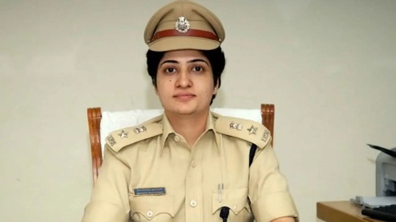 ಇಬ್ಬರು ಐಪಿಎಸ್ ಸೇರಿ 12 ಪೊಲೀಸರಿಗೆ ಕೇಂದ್ರದ ಸ್ಪೆಷಲ್ ಆಪರೇಷನ್ ಪ್ರಶಸ್ತಿ ಇಬ್ಬರು ಐಪಿಎಸ್ ಸೇರಿ 12 ಪೊಲೀಸರಿಗೆ ಕೇಂದ್ರದ ಸ್ಪೆಷಲ್ ಆಪರೇಷನ್ ಪ್ರಶಸ್ತಿ