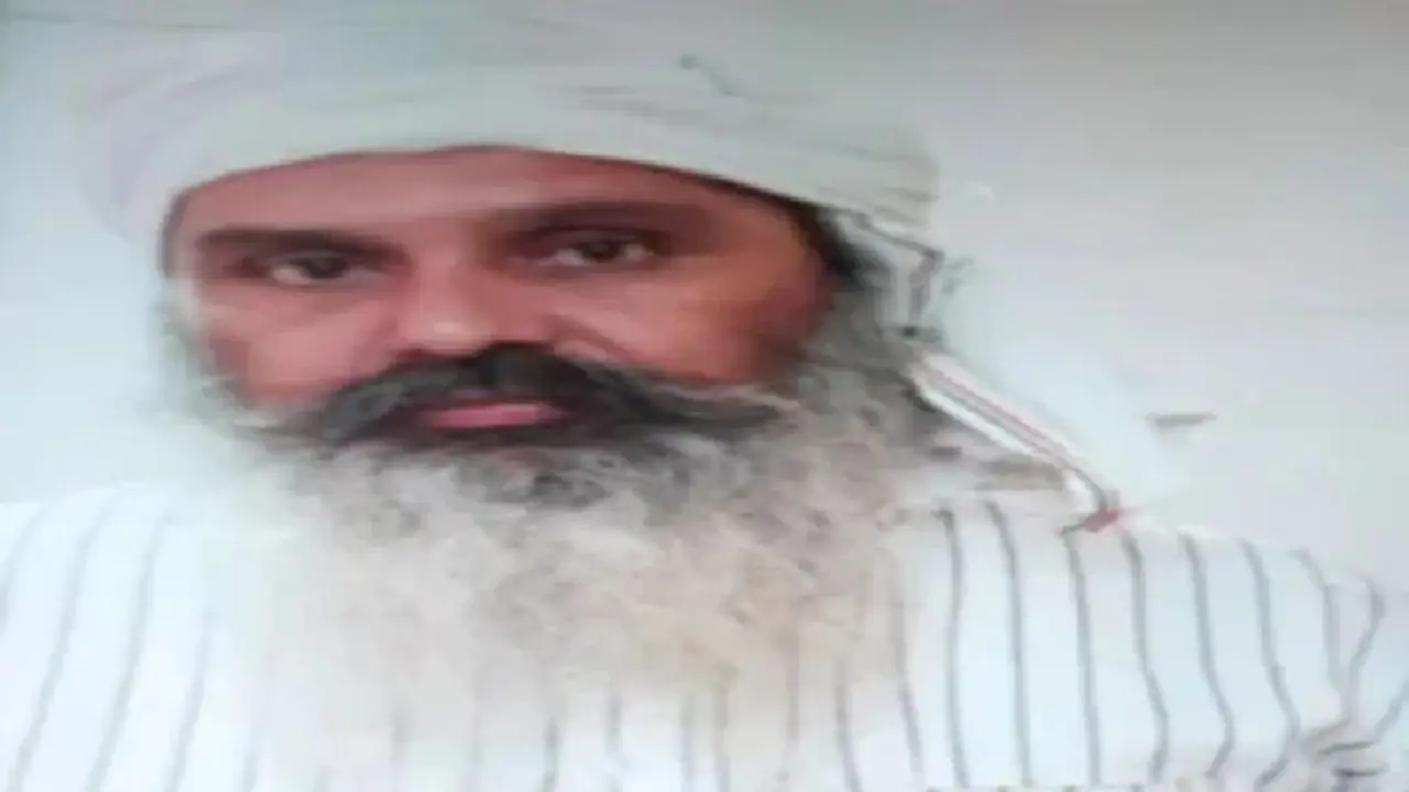 खाकी वर्दी का गजब कारनामा, ढाबा पर पुलिस चैन की नींद सोती रही, हथकड़ी खोलकर भाग गया मोस्ट वॉटेंड खाकी वर्दी का गजब कारनामा, ढाबा पर पुलिस चैन की नींद सोती रही, हथकड़ी खोलकर भाग गया मोस्ट वॉटेंड