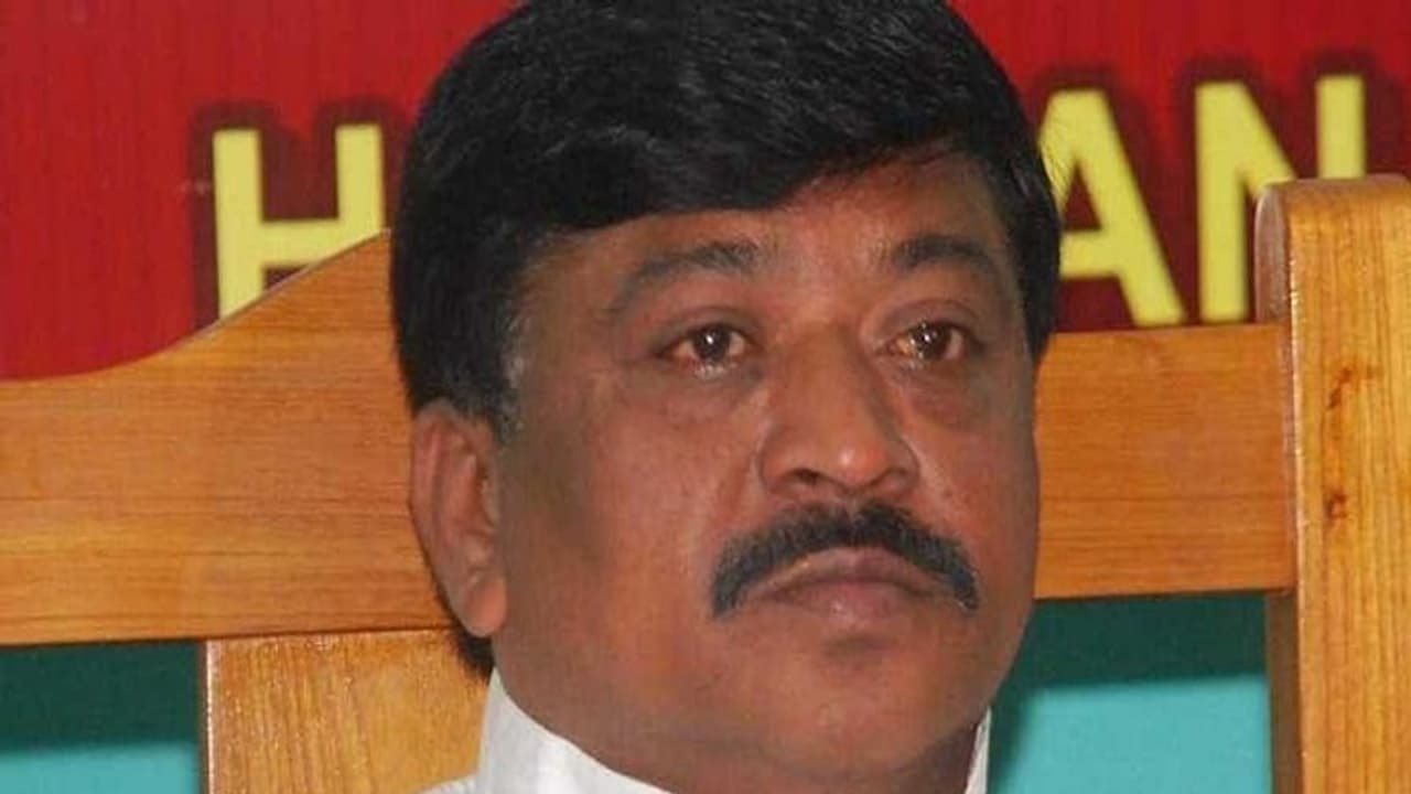 ಮಾಜಿ ಸಚಿವ ವರ್ತೂರು ಪ್ರಕಾಶ್ ವಿರುದ್ಧ ಕೇಸ್ ಬುಕ್: ಕಾರಣ..? ಮಾಜಿ ಸಚಿವ ವರ್ತೂರು ಪ್ರಕಾಶ್ ವಿರುದ್ಧ ಕೇಸ್ ಬುಕ್: ಕಾರಣ..?