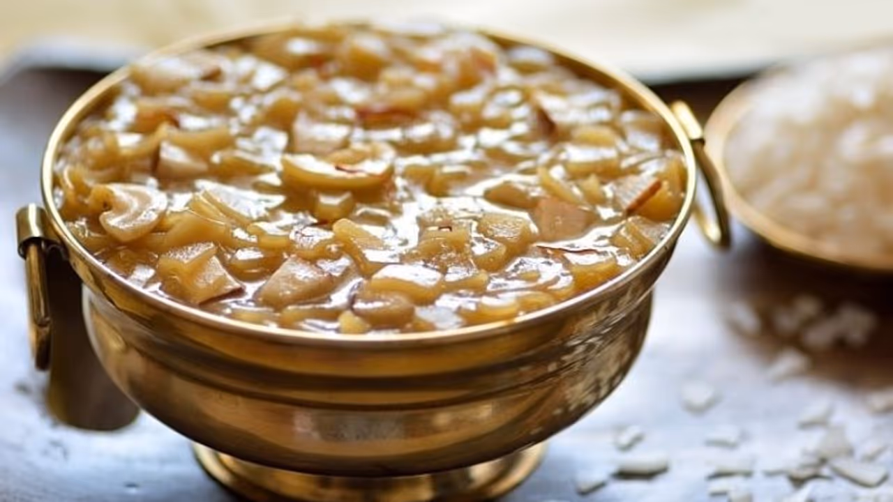 ഓണസദ്യയ്ക്ക് ഉണ്ടാക്കാം ഒരു തകർപ്പൻ അടപ്രഥമൻ ഓണസദ്യയ്ക്ക് ഉണ്ടാക്കാം ഒരു തകർപ്പൻ അടപ്രഥമൻ