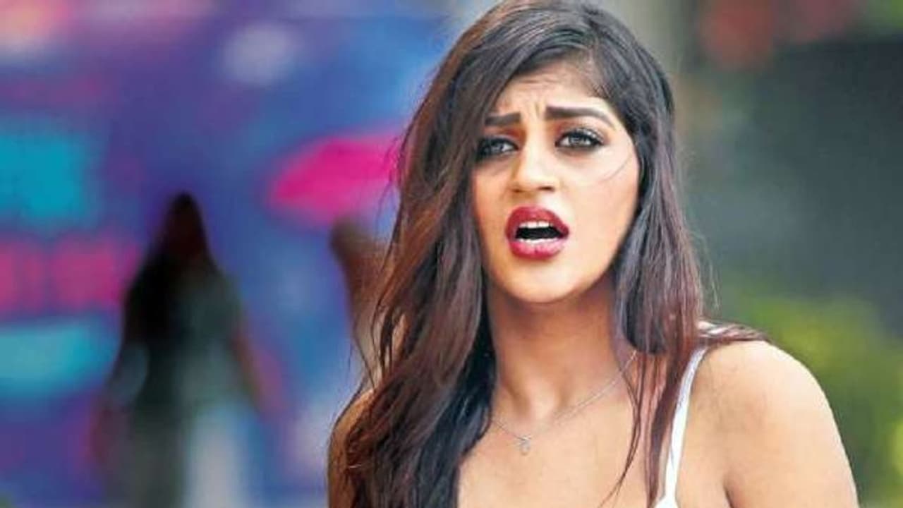 Breaking: நடிகை யாஷிகாவுக்கு பிடி வாரண்ட் பிறப்பித்த நீதிமன்றம்! Breaking: நடிகை யாஷிகாவுக்கு பிடி வாரண்ட் பிறப்பித்த நீதிமன்றம்!