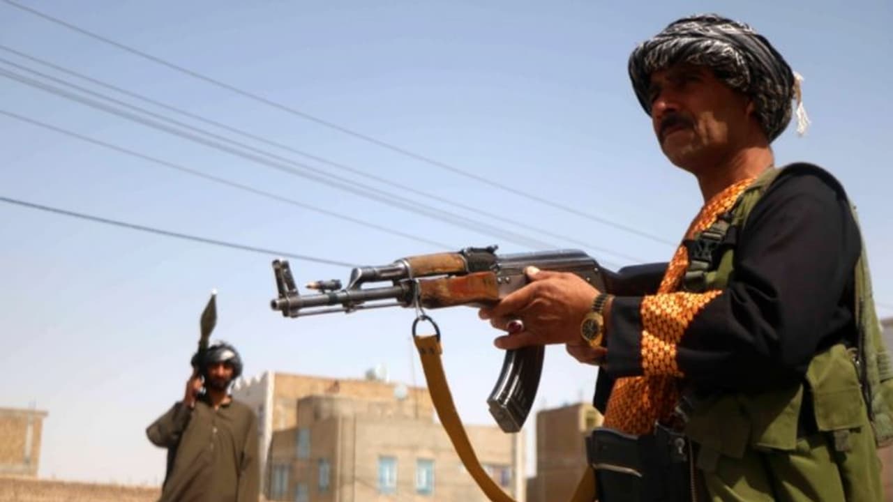 പ്രധാന നഗരങ്ങളില് ഏറ്റുമുട്ടല് തുടരുന്നു; അഫ്ഗാനില് പിടിമുറുക്കി താലിബാന് പ്രധാന നഗരങ്ങളില് ഏറ്റുമുട്ടല് തുടരുന്നു; അഫ്ഗാനില് പിടിമുറുക്കി താലിബാന്