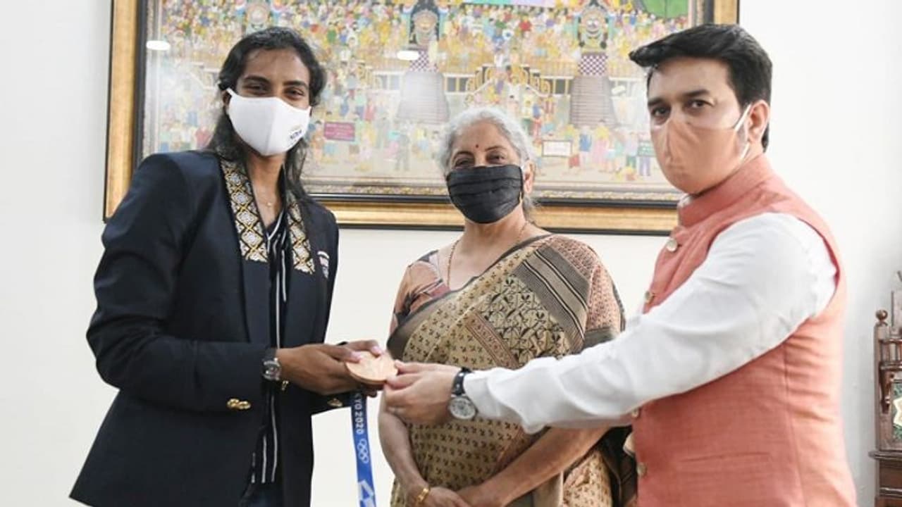Tokyo Olympics: Sports Minister Anurag Thakur hails PV Sindhu as 'one of India's greatest Olympians' Tokyo Olympics: Sports Minister Anurag Thakur hails PV Sindhu as 'one of India's greatest Olympians'