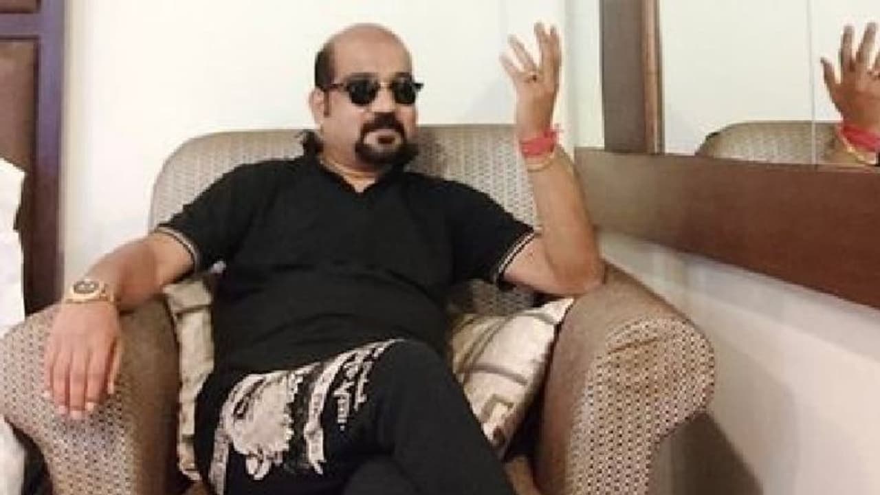 അണുബാധയെ തുടര്ന്ന് നടന് ലോകേന്ദ്ര സിംഗിന്റെ കാല് മുറിച്ചുമാറ്റി അണുബാധയെ തുടര്ന്ന് നടന് ലോകേന്ദ്ര സിംഗിന്റെ കാല് മുറിച്ചുമാറ്റി