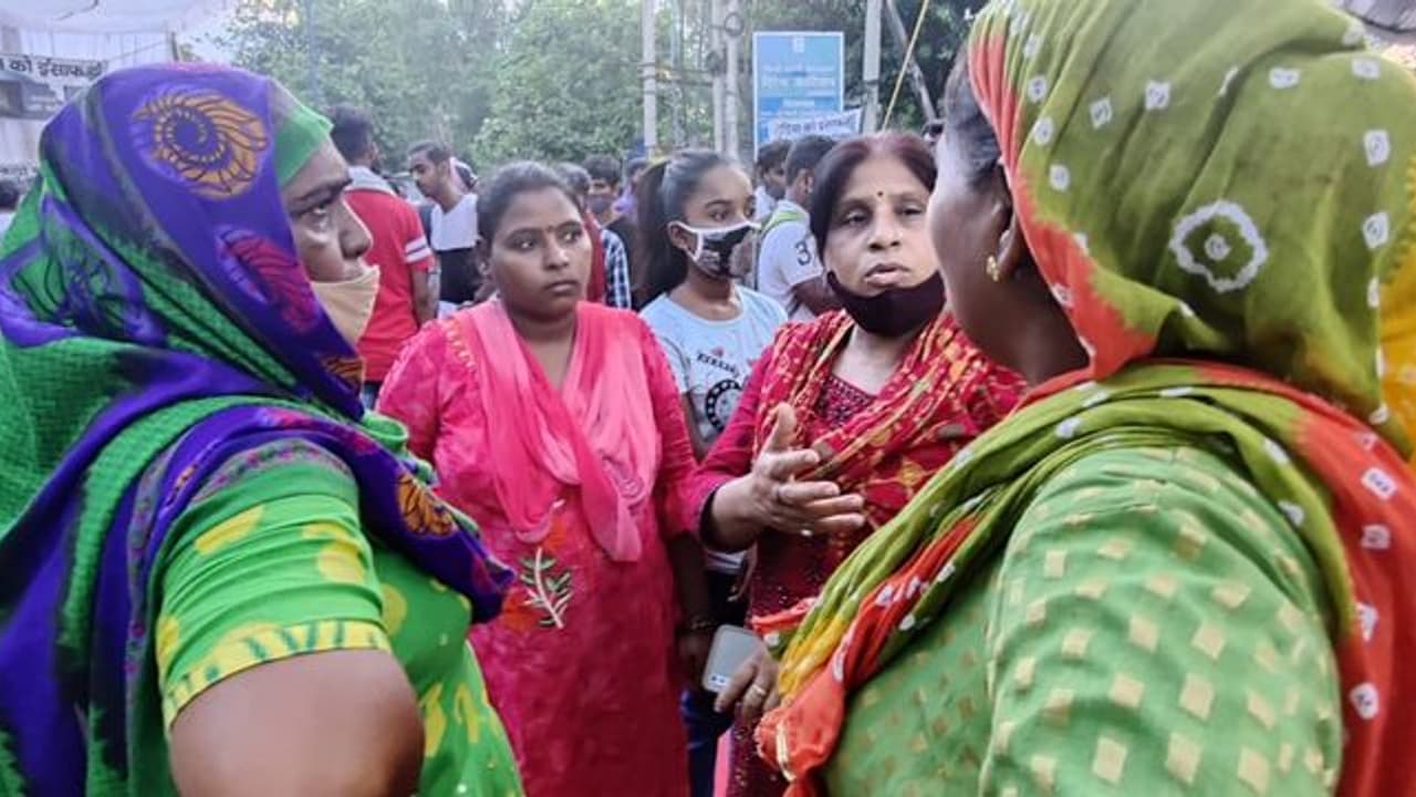 ദില്ലിയില്‍ പെണ്‍കുട്ടി ബലാത്സംഗത്തിനിരയായി കൊല്ലപ്പെട്ട സംഭവം: പ്രതിഷേധം തുടരുന്നു