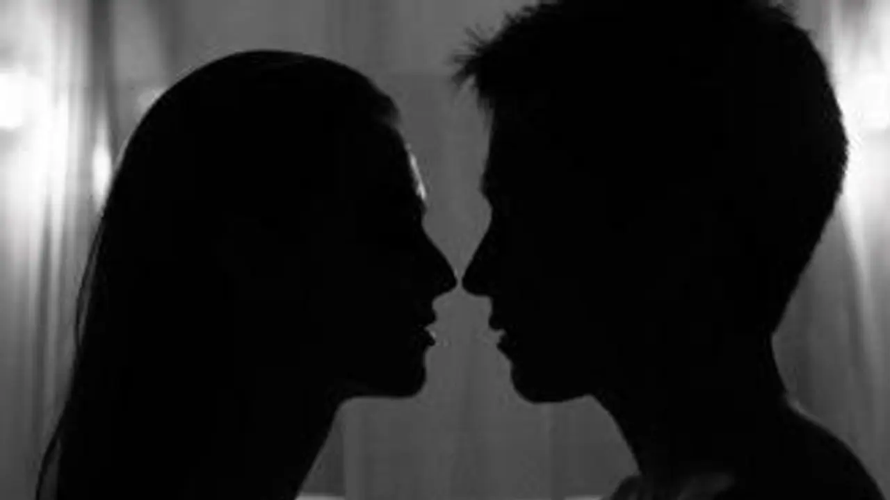 நண்பனின் கள்ளக் காதலிக்கு பிராக்கிட்.. தனிமையில் அடிக்கடி உல்லாசம்.. கும்மிருட்டில் குளத்து கரையில் பயங்கரம். 