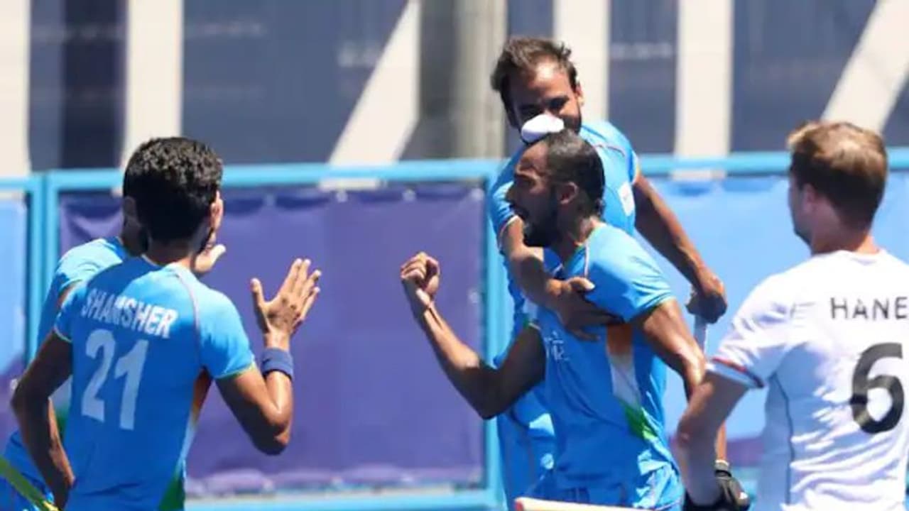 15 दिन तक जश्न मनेगा...हॉकी टीम के कप्तान की मां ने बताया, घर लौटने पर बेटे के लिए बनाएंगी खास डिश 15 दिन तक जश्न मनेगा...हॉकी टीम के कप्तान की मां ने बताया, घर लौटने पर बेटे के लिए बनाएंगी खास डिश