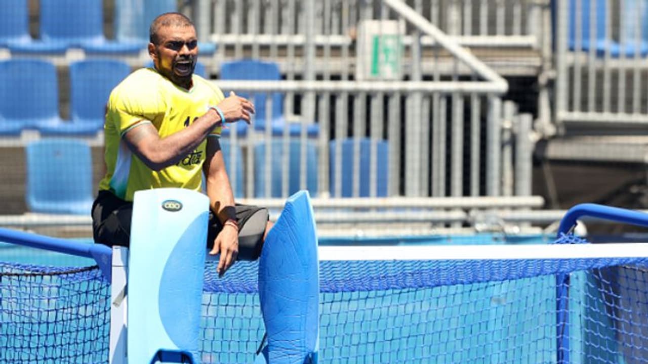 പഞ്ചാബിയൊക്കെ പഠിച്ചോയെന്ന് പ്രധാനമന്ത്രി, ഞാനവരെ മലയാളം പഠിപ്പിക്കുകയാണെന്ന് ശ്രീജേഷ്! പഞ്ചാബിയൊക്കെ പഠിച്ചോയെന്ന് പ്രധാനമന്ത്രി, ഞാനവരെ മലയാളം പഠിപ്പിക്കുകയാണെന്ന് ശ്രീജേഷ്!