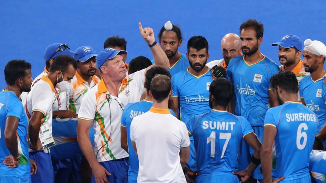 హాకీ వరల్డ్ కప్ ఫెయిల్యూర్ ఎఫెక్ట్... భారత హాకీ టీమ్ హెడ్ కోచ్తో సహా మరో ఇద్దరు రాజీనామా... హాకీ వరల్డ్ కప్ ఫెయిల్యూర్ ఎఫెక్ట్... భారత హాకీ టీమ్ హెడ్ కోచ్తో సహా మరో ఇద్దరు రాజీనామా...