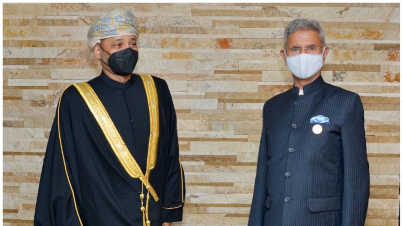 വിദേശകാര്യ മന്ത്രി എസ്. ജയ്ശങ്കര് ഒമാന് വിദേശകാര്യ മന്ത്രിയുമായി കൂടിക്കാഴ്ച നടത്തി വിദേശകാര്യ മന്ത്രി എസ്. ജയ്ശങ്കര് ഒമാന് വിദേശകാര്യ മന്ത്രിയുമായി കൂടിക്കാഴ്ച നടത്തി