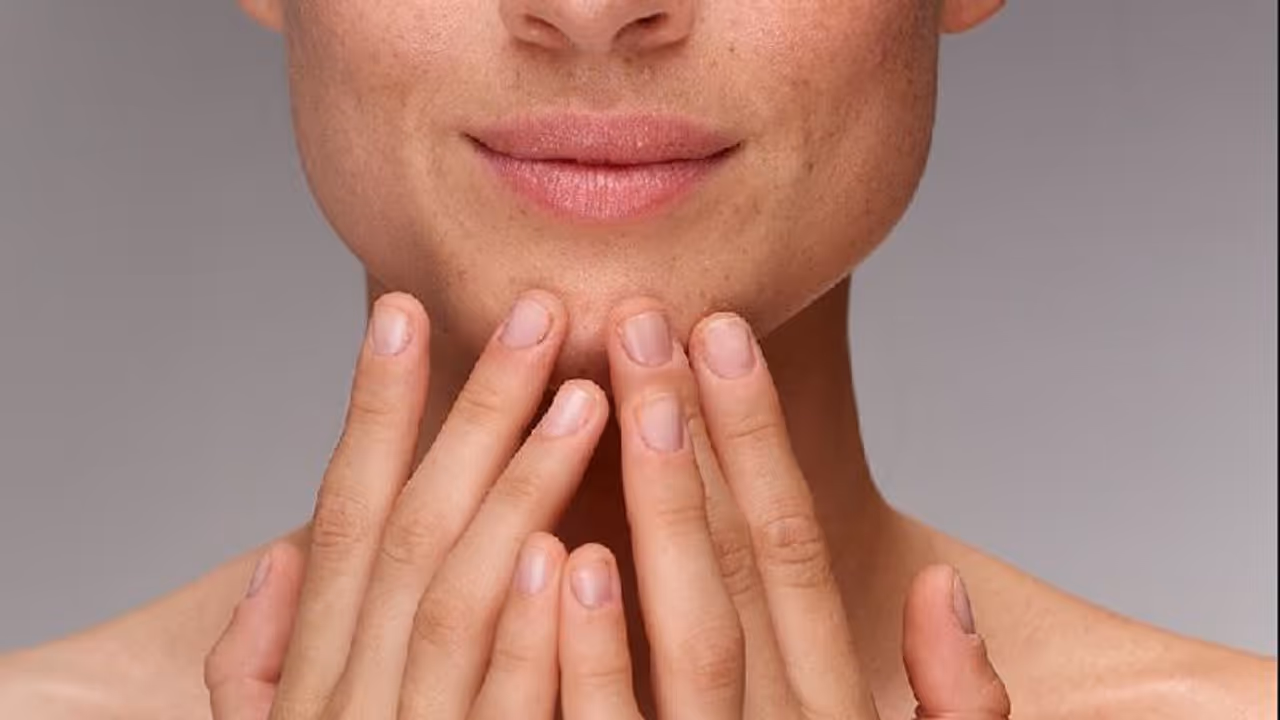 'ഓയിലി സ്‌കിന്‍' ആണോ 'ഡ്രൈ സ്‌കിന്‍' ആണോ എന്നെങ്ങനെ തിരിച്ചറിയാം!