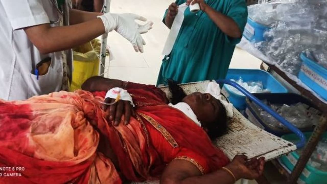 28ఏళ్ల యువకుడితో హోటల్లో దిగిన 45ఏళ్ల మహిళ... గొంతు కోసిన స్థితిలో... 28ఏళ్ల యువకుడితో హోటల్లో దిగిన 45ఏళ్ల మహిళ... గొంతు కోసిన స్థితిలో...