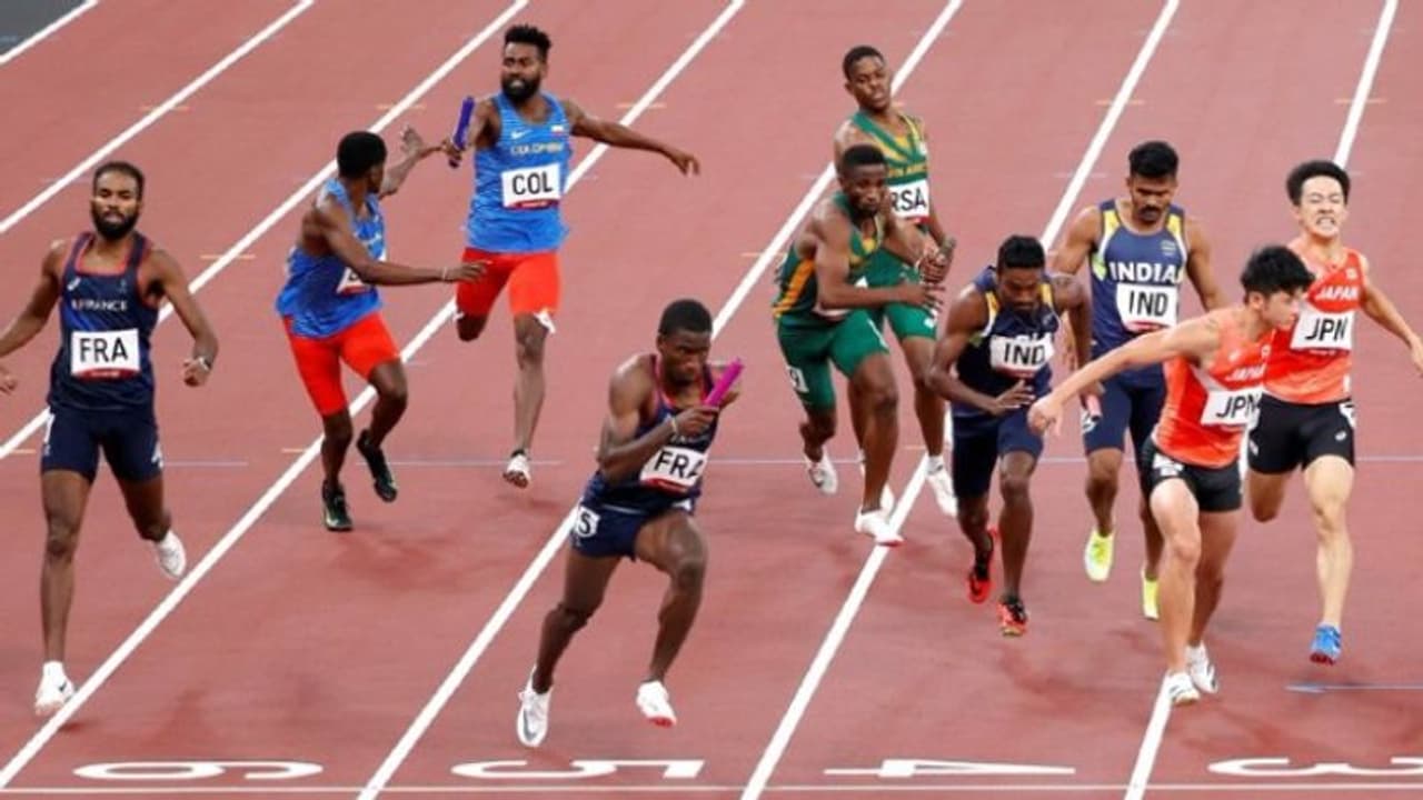 4x400 മീറ്റര് റിലെ: ഏഷ്യന് റെക്കോഡ് തിരുത്തി, എന്നിട്ടും ഇന്ത്യക്ക് ഫൈനലിന് യോഗ്യതയില്ല 4x400 മീറ്റര് റിലെ: ഏഷ്യന് റെക്കോഡ് തിരുത്തി, എന്നിട്ടും ഇന്ത്യക്ക് ഫൈനലിന് യോഗ്യതയില്ല