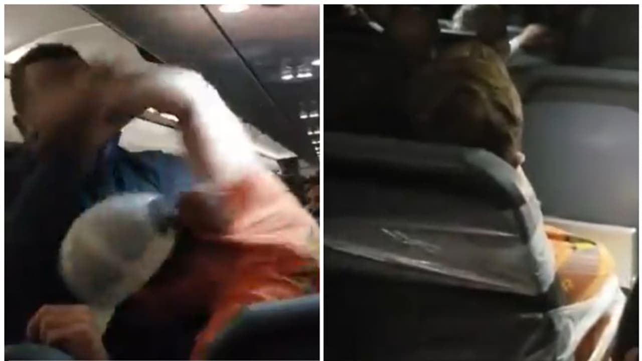 എയര് ഹോസ്റ്റസിനെ കയറിപ്പിടിച്ചു, മര്ദ്ദനം, തെറിവിളി; സഹികെട്ട് യാത്രക്കാരനെ വിമാനത്തില് കെട്ടിയിട്ടു എയര് ഹോസ്റ്റസിനെ കയറിപ്പിടിച്ചു, മര്ദ്ദനം, തെറിവിളി; സഹികെട്ട് യാത്രക്കാരനെ വിമാനത്തില് കെട്ടിയിട്ടു