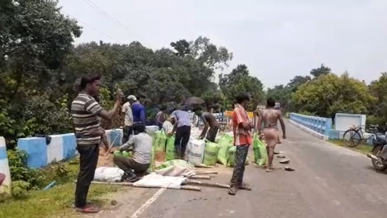 এশিয়ানেট নিউজ বাংলার খবরের জের, পুরুলিয়ায় শুরু ধস নামা সেতু সংস্কারের কাজ
