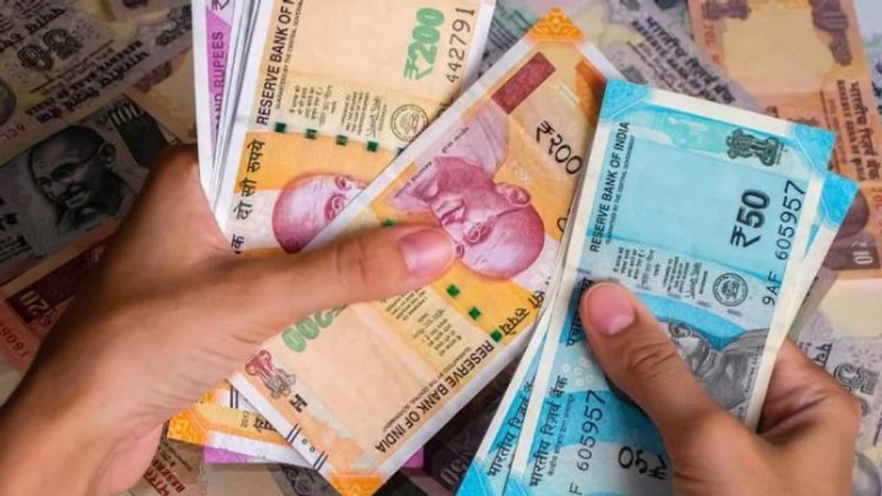 പേഴ്സണൽ ലോൺ എടുക്കുന്നുണ്ടോ? ബാങ്കുകൾ ഈടാക്കുന്ന അഞ്ച് ചാർജുകൾ അറിയാമോ?! പേഴ്സണൽ ലോൺ എടുക്കുന്നുണ്ടോ? ബാങ്കുകൾ ഈടാക്കുന്ന അഞ്ച് ചാർജുകൾ അറിയാമോ?!