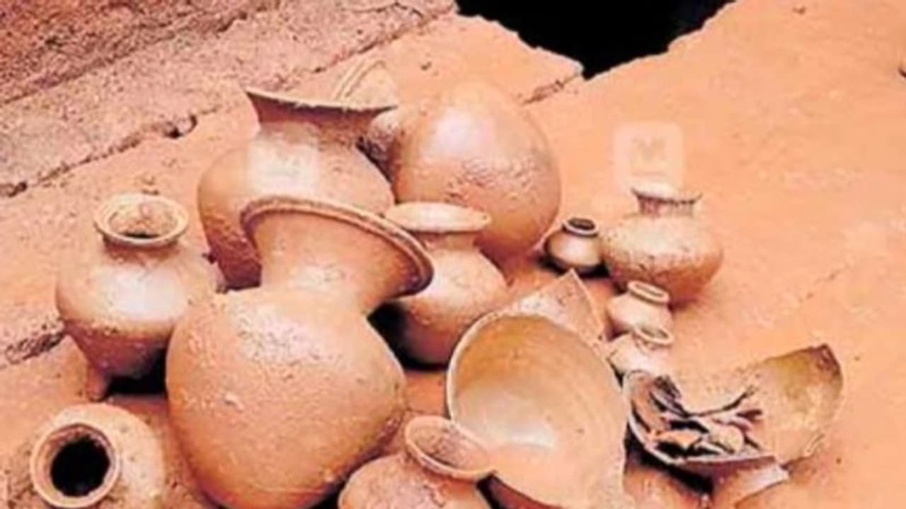 പഴമയുടെ അടയാളങ്ങളായ നന്നങ്ങാടികൾ കണ്ടെത്തി