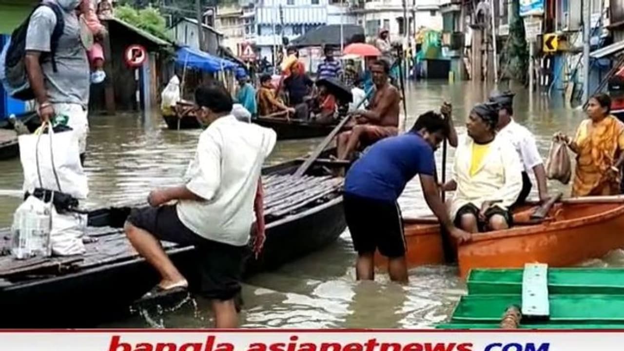 জল কমলেও জ্বরের প্রকোপ, ঘাটালের ৫ শিবিরে এখনও দেড় হাজার দুর্গত জল কমলেও জ্বরের প্রকোপ, ঘাটালের ৫ শিবিরে এখনও দেড় হাজার দুর্গত