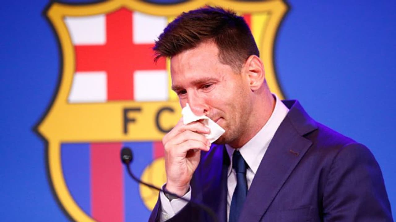 বার্সার হয়ে শেষ সাংবাদিক বৈঠক, অঝোরে কাঁদলেন লিওনেল মেসি, চোখে জল ক্যাম্প ন্যু রও