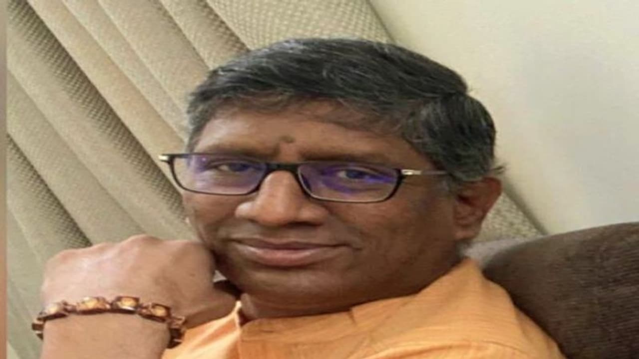 జస్టిస్ కేశవరావు మృతి... హైకోర్ట్ సహా తెలంగాణలోకి కోర్టులన్నింటికి సెలవు జస్టిస్ కేశవరావు మృతి... హైకోర్ట్ సహా తెలంగాణలోకి కోర్టులన్నింటికి సెలవు