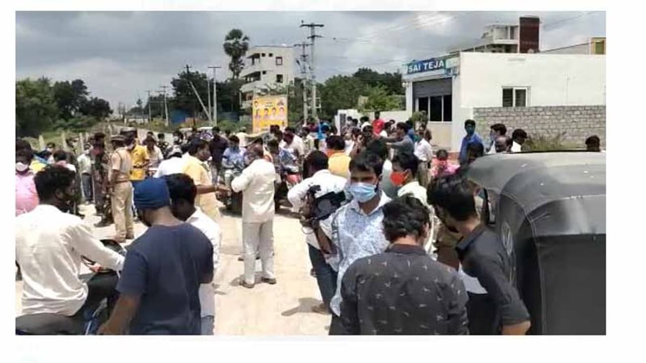 ఆరు రోజుల తర్వాత అంతయ్య డెడ్బాడీ లభ్యం: సామానగర్ డ్రైనేజీలో గుర్తింపు ఆరు రోజుల తర్వాత అంతయ్య డెడ్బాడీ లభ్యం: సామానగర్ డ్రైనేజీలో గుర్తింపు