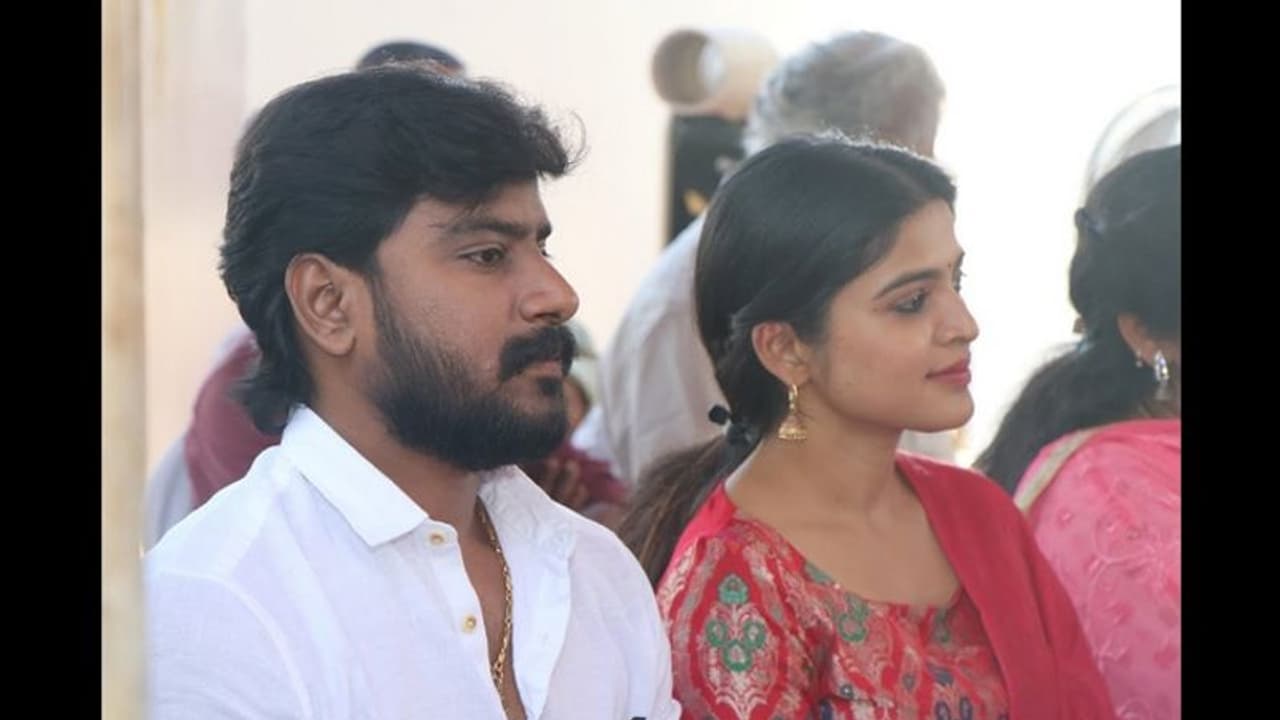 திண்டுக்கல் லியோனி மகன் படத்தில் கரம் கோர்த்த பிரபல நடிகர்... வைரல் போட்டோ...! திண்டுக்கல் லியோனி மகன் படத்தில் கரம் கோர்த்த பிரபல நடிகர்... வைரல் போட்டோ...!