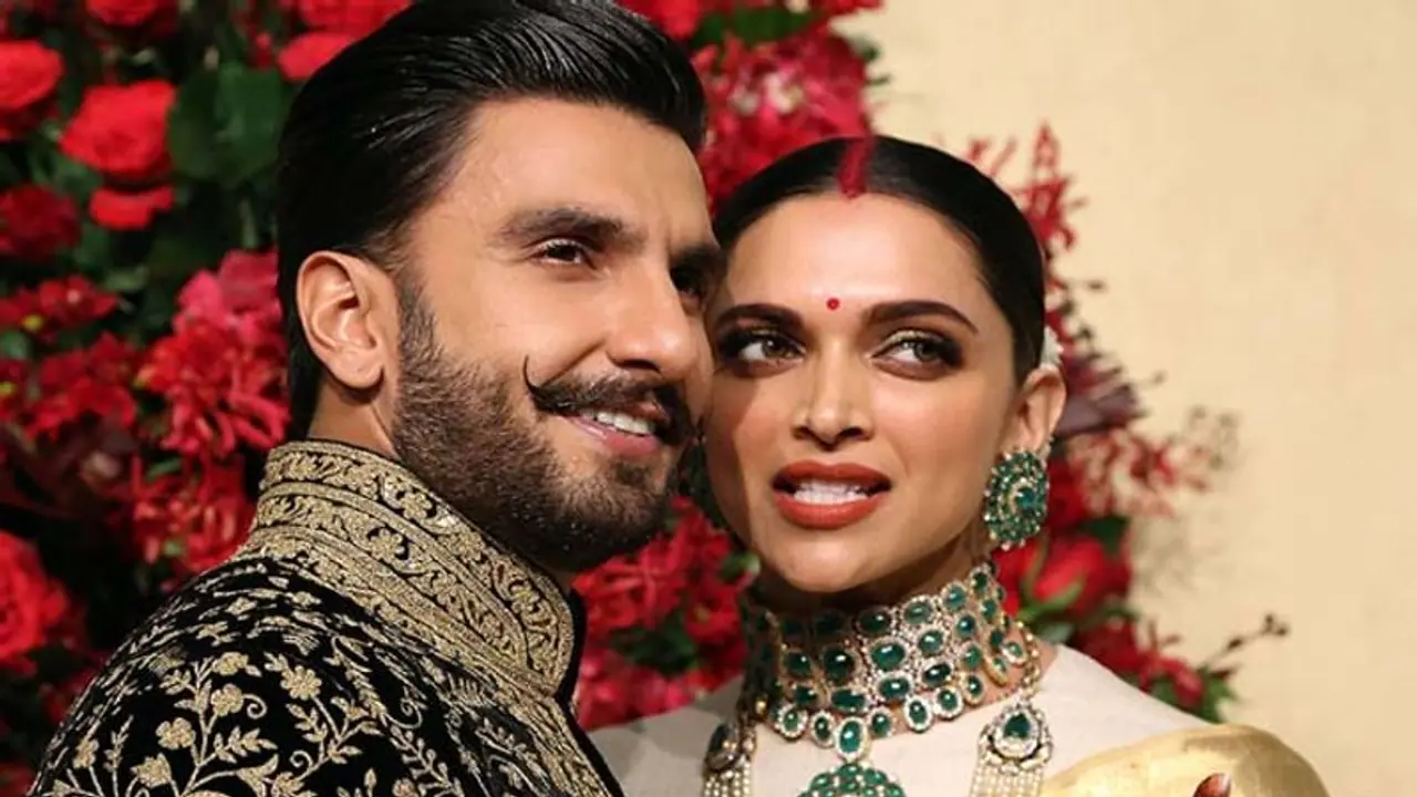 पति रणवीर सिंह के बराबर फीस मांगने पर दीपिका पादुकोण को लगा बड़ा झटका, भंसाली की फिल्म से हुई OUT पति रणवीर सिंह के बराबर फीस मांगने पर दीपिका पादुकोण को लगा बड़ा झटका, भंसाली की फिल्म से हुई OUT