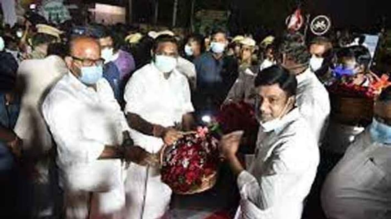 வேலுமணியுடன் டெண்டர் முறைகேடு? கேசிபி நிறுவன இயக்குநர் மருத்துவமனையில் அனுமதி..! வேலுமணியுடன் டெண்டர் முறைகேடு? கேசிபி நிறுவன இயக்குநர் மருத்துவமனையில் அனுமதி..!