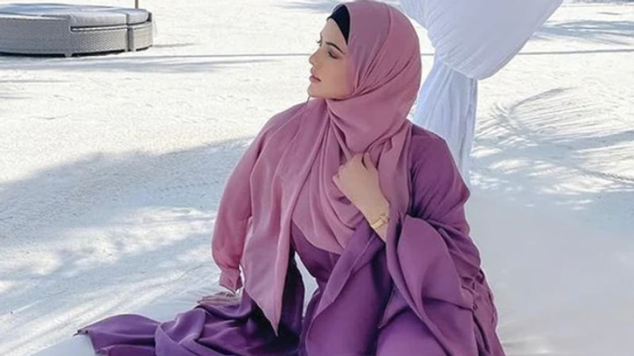 മാലിദ്വീപില് നിന്ന് ബിഗ് ബോസ് താരം, സനാ ഖാന്റെ ഫോട്ടോകള് ഏറ്റെടുത്ത് ആരാധകര് മാലിദ്വീപില് നിന്ന് ബിഗ് ബോസ് താരം, സനാ ഖാന്റെ ഫോട്ടോകള് ഏറ്റെടുത്ത് ആരാധകര്