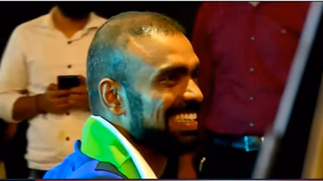 ശ്രീജേഷ് കൊച്ചിയിലെത്തി, അഭിമാനതാരത്തെ വരവേറ്റ് കേരളം