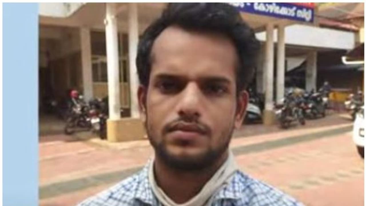 കോഴിക്കോട് പ്രായപൂർത്തിയാകാത്ത പെൺകുട്ടിയെ പീഡിപ്പിച്ച കേസ്, പ്രതിക്ക് ജീവിതകാലം മുഴുവന് കഠിന തടവ് ശിക്ഷ കോഴിക്കോട് പ്രായപൂർത്തിയാകാത്ത പെൺകുട്ടിയെ പീഡിപ്പിച്ച കേസ്, പ്രതിക്ക് ജീവിതകാലം മുഴുവന് കഠിന തടവ് ശിക്ഷ