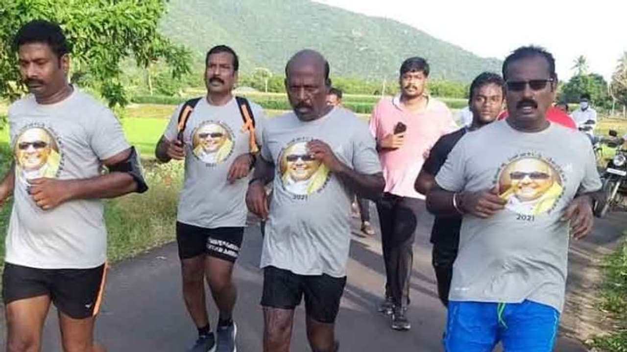 செங்கல்பட்டில் வேகம் எடுக்கும் கொரோனா..! கட்டுப்படுத்த நடவடிக்கை எடுப்பதாக தெரிவித்த மா.சு.