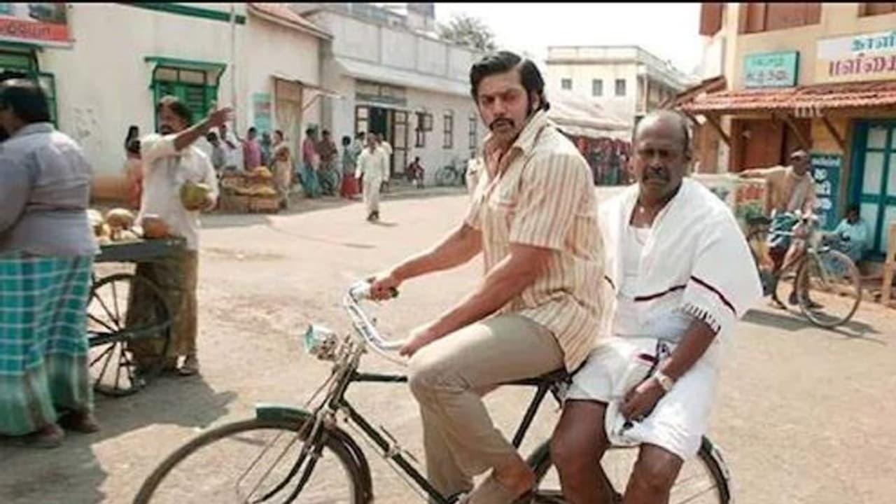 வா வாத்தியாரே இந்த வேல்டுக்கு உள்ள போலாம்..! ட்விட்டரில் இணைந்த பசுபதியை வரவேற்ற ஆர்யா! வா வாத்தியாரே இந்த வேல்டுக்கு உள்ள போலாம்..! ட்விட்டரில் இணைந்த பசுபதியை வரவேற்ற ஆர்யா!