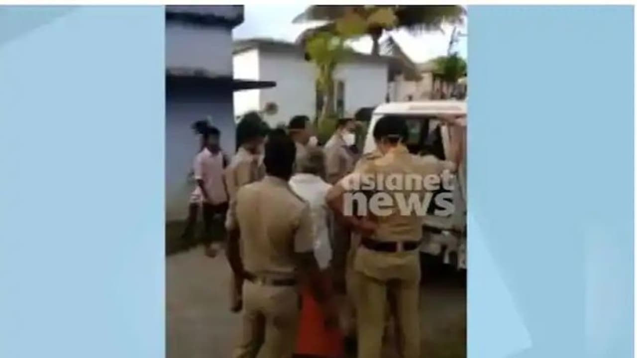 അട്ടപ്പാടിയിലെ അറസ്റ്റ്; ഊര് മൂപ്പനും മകനും ജാമ്യം അട്ടപ്പാടിയിലെ അറസ്റ്റ്; ഊര് മൂപ്പനും മകനും ജാമ്യം