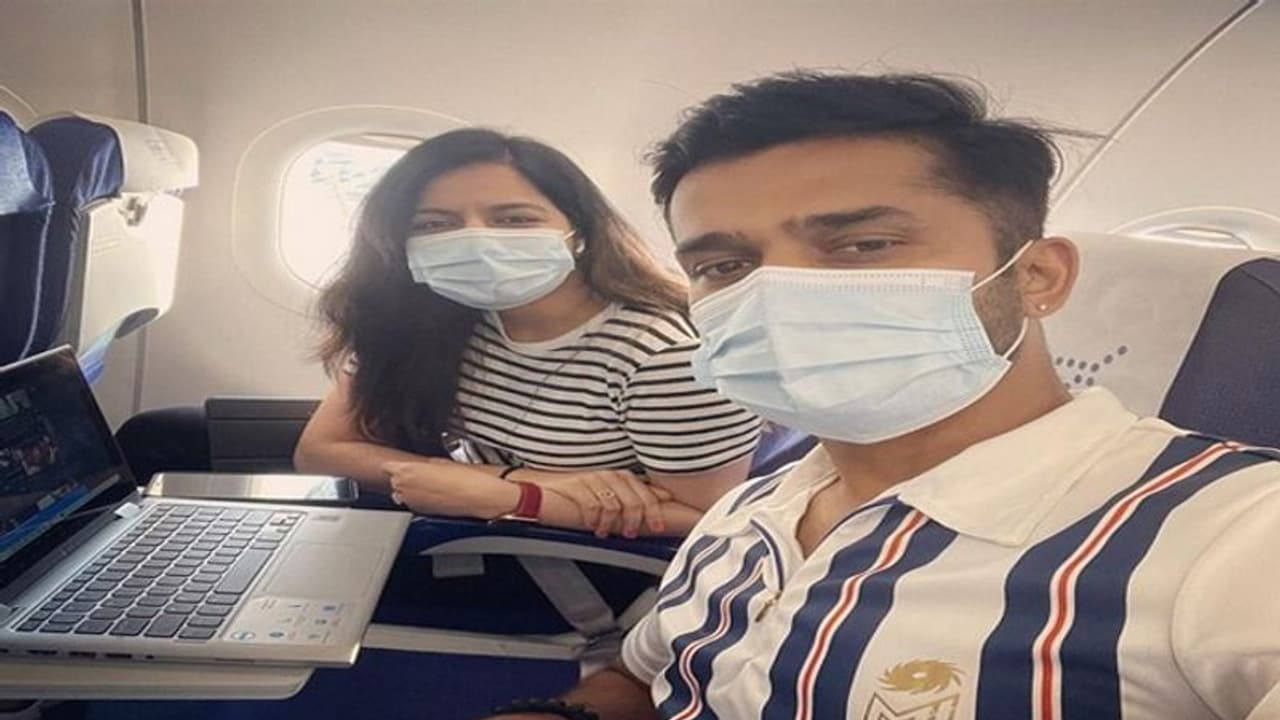 IPL के बचे मैचों के लिए UAE पहुंचने लगी टीम, Mumbai Indians ने फोटो शेयर कर दी जानकारी IPL के बचे मैचों के लिए UAE पहुंचने लगी टीम, Mumbai Indians ने फोटो शेयर कर दी जानकारी