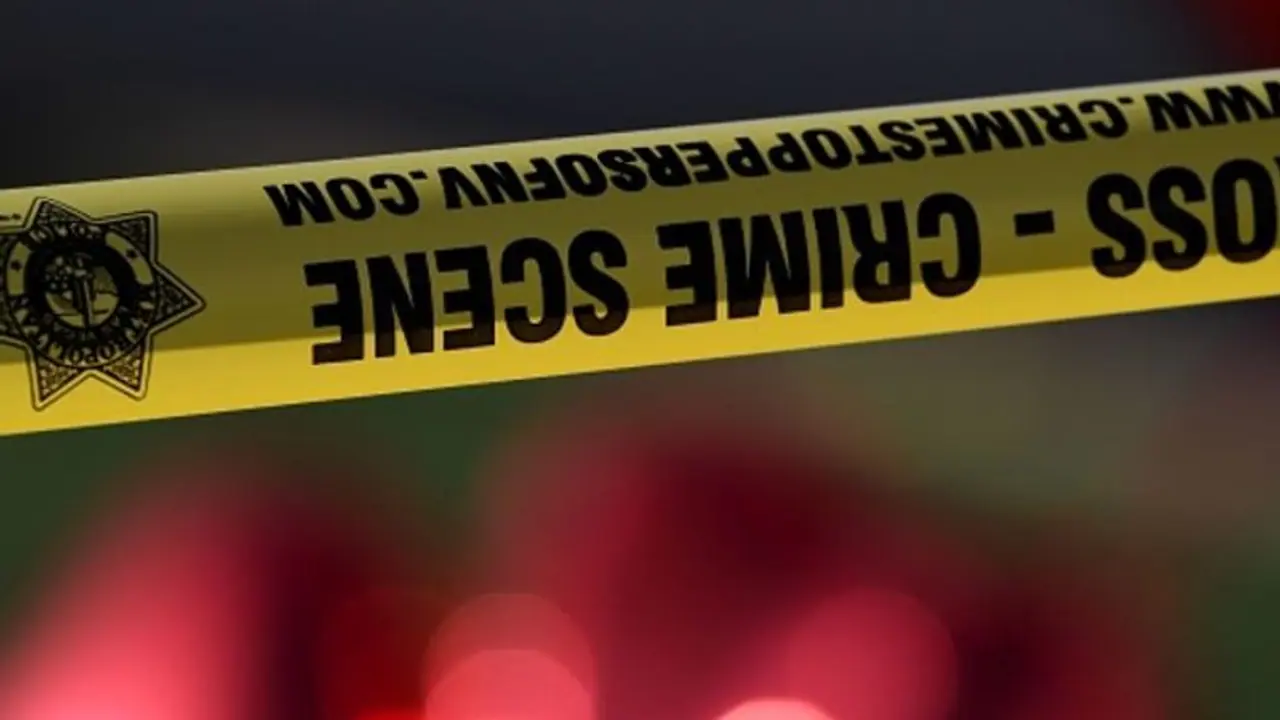 பயங்கரம்... திமுக முன்னாள் எம்.பி.யின் பேரன் கூலிப்படையினரால் துடிக்க துடிக்க வெட்டி படுகொலை..! பயங்கரம்... திமுக முன்னாள் எம்.பி.யின் பேரன் கூலிப்படையினரால் துடிக்க துடிக்க வெட்டி படுகொலை..!