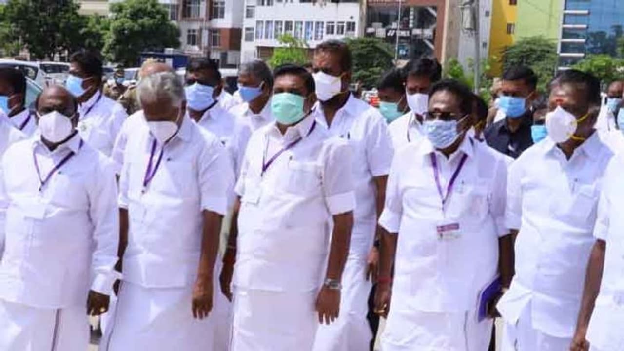 எல்லாத்தையும் ஒழிச்சுக்கட்ட நினைத்தால் எப்படி..? திமுக அரசால் விரக்தியில் வெளியேறிய எடப்பாடி பழனிசாமி..! எல்லாத்தையும் ஒழிச்சுக்கட்ட நினைத்தால் எப்படி..? திமுக அரசால் விரக்தியில் வெளியேறிய எடப்பாடி பழனிசாமி..!