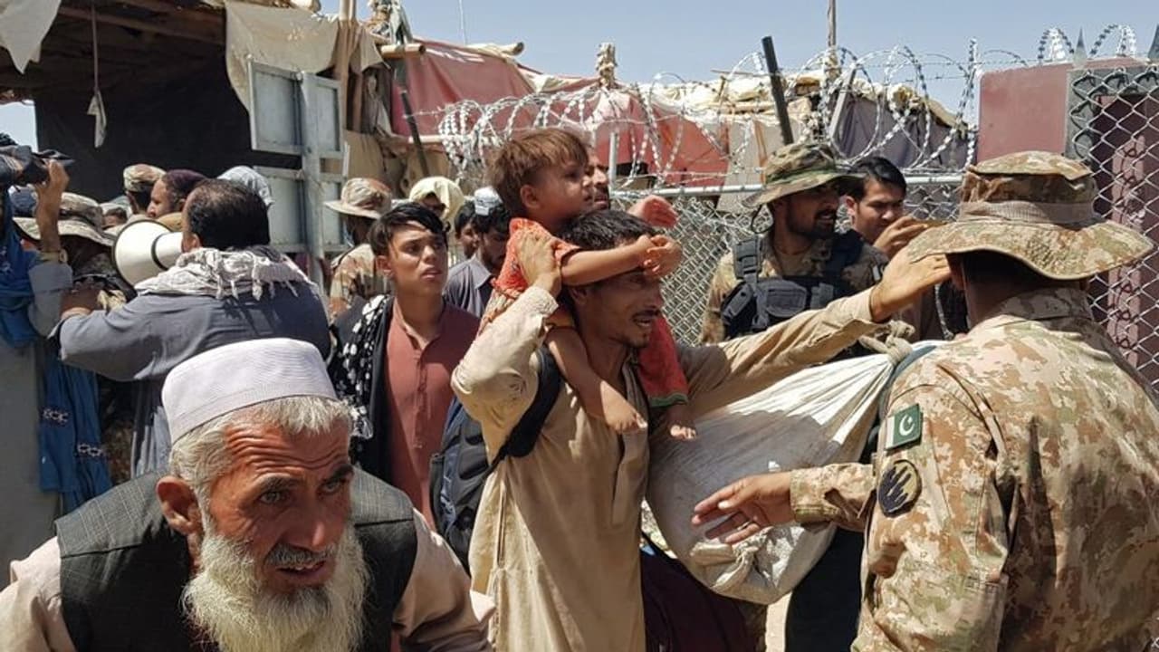 താലിബാന് കാബൂള് കൊട്ടാരത്തില്; പതാക നാട്ടി, ഇനി ഇസ്ലാമിക് എമിറേറ്റ് ഓഫ് അഫ്ഗാനിസ്ഥാന് താലിബാന് കാബൂള് കൊട്ടാരത്തില്; പതാക നാട്ടി, ഇനി ഇസ്ലാമിക് എമിറേറ്റ് ഓഫ് അഫ്ഗാനിസ്ഥാന്