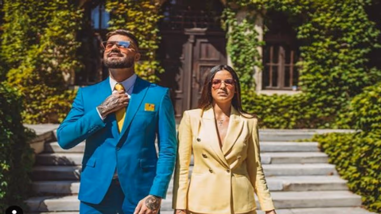 Hardik Pandya's wife Natasa Stankovic shares short clip of her music video 'Gili, Gili' with MC Stojan Hardik Pandya's wife Natasa Stankovic shares short clip of her music video 'Gili, Gili' with MC Stojan