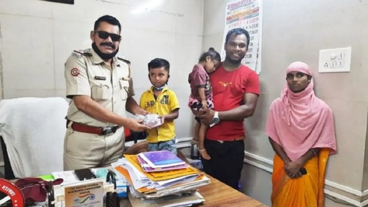 पुलिस ने काटा ऑटो का चालान, लेकिन साहब ने भरा जुर्माना क्योंकि ड्राइवर की कहानी ही कुछ ऐसी थी