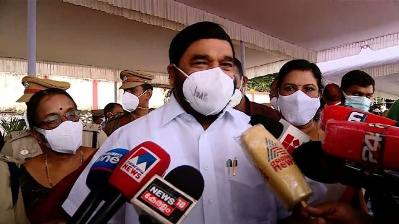 കോട്ടയത്ത് സ്വാതന്ത്ര്യ ദിനാഘോഷ പരിപാടിയിൽ എംഎൽഎമാരും എംപിയും പങ്കെടുത്തില്ല; വിവാദം കോട്ടയത്ത് സ്വാതന്ത്ര്യ ദിനാഘോഷ പരിപാടിയിൽ എംഎൽഎമാരും എംപിയും പങ്കെടുത്തില്ല; വിവാദം