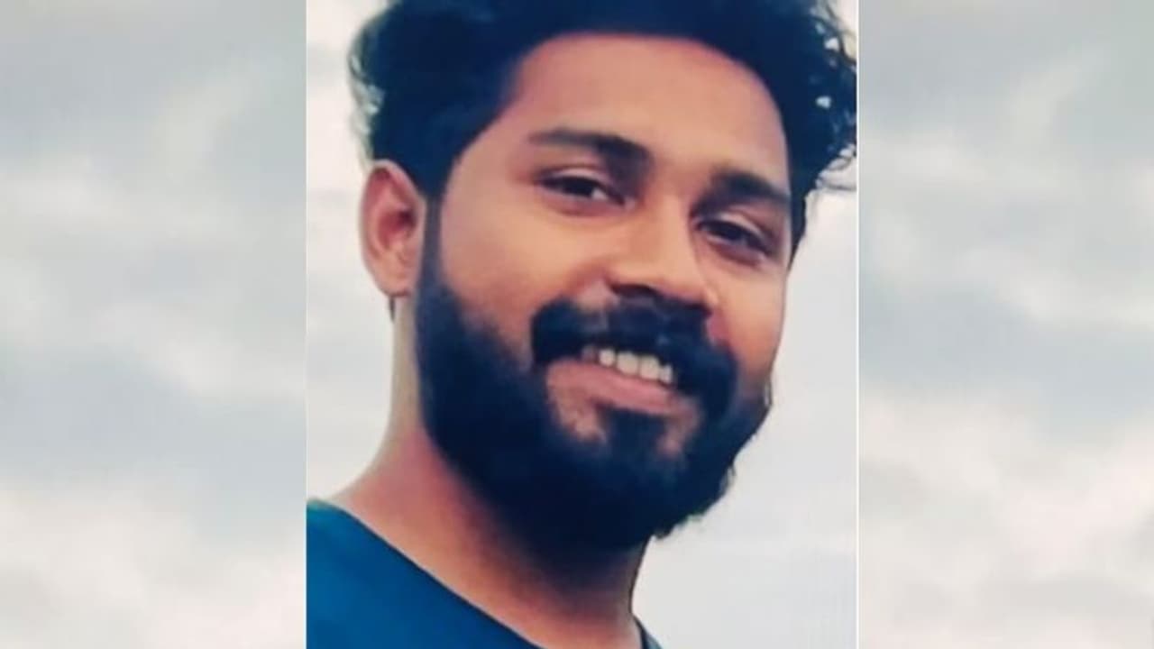 മണ്ണാർക്കാട് ഒഴുക്കിൽപ്പെട്ട് കാണാതായ യുവാവിന്റെ മൃതദേഹം കണ്ടെത്തി മണ്ണാർക്കാട് ഒഴുക്കിൽപ്പെട്ട് കാണാതായ യുവാവിന്റെ മൃതദേഹം കണ്ടെത്തി