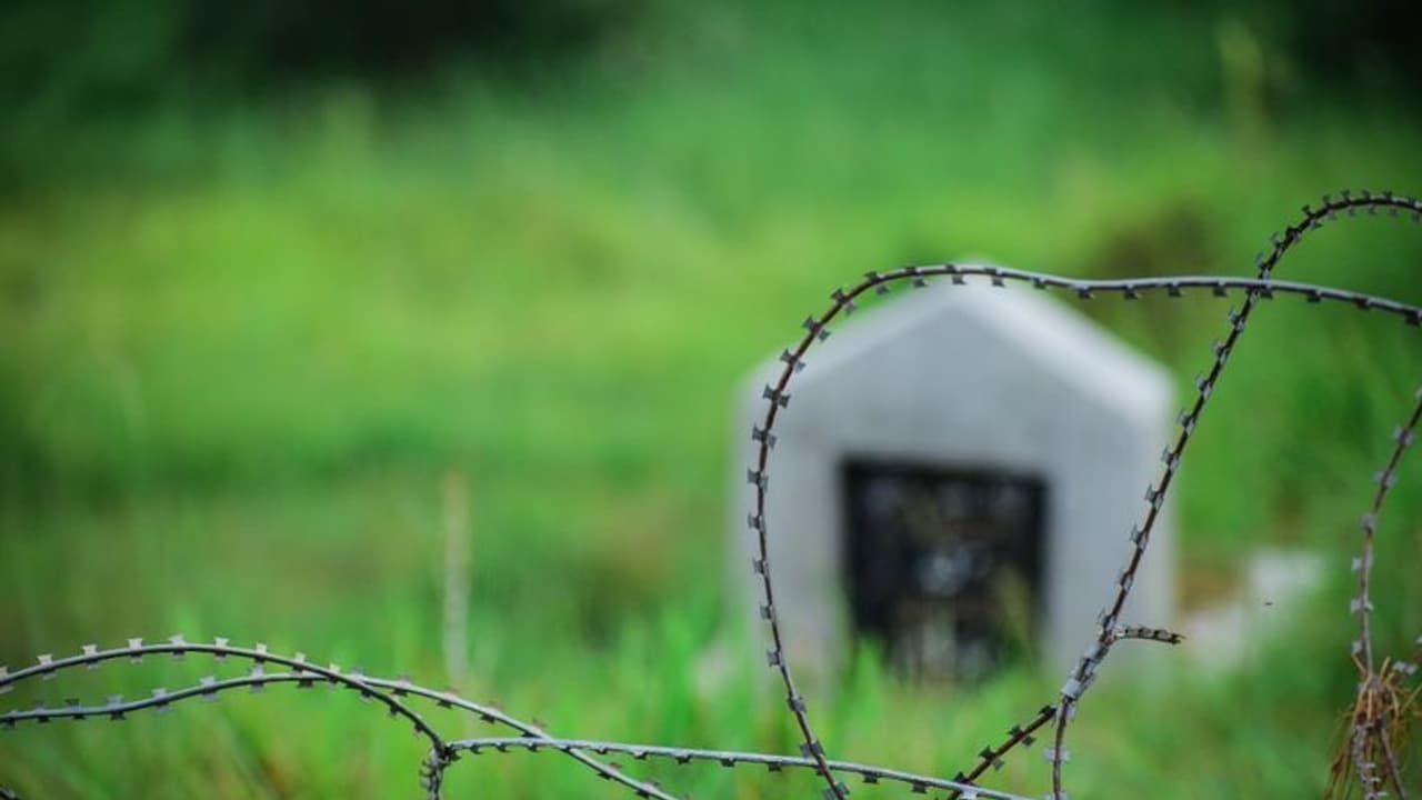 ജമ്മു കശ്മീരിൽ വീണ്ടും ഭീകരാക്രമണം; സ്കൂൾ അധ്യാപകർ കൊല്ലപ്പെട്ടു ജമ്മു കശ്മീരിൽ വീണ്ടും ഭീകരാക്രമണം; സ്കൂൾ അധ്യാപകർ കൊല്ലപ്പെട്ടു