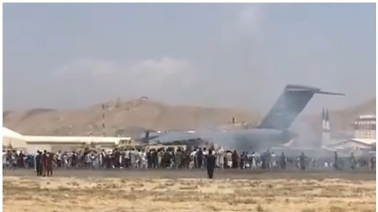 'কেন CAA জরুরি', আফগানিস্তানের প্রসঙ্গ টেনে তা বোঝালেন কেন্দ্রীয় মন্ত্রী 'কেন CAA জরুরি', আফগানিস্তানের প্রসঙ্গ টেনে তা বোঝালেন কেন্দ্রীয় মন্ত্রী