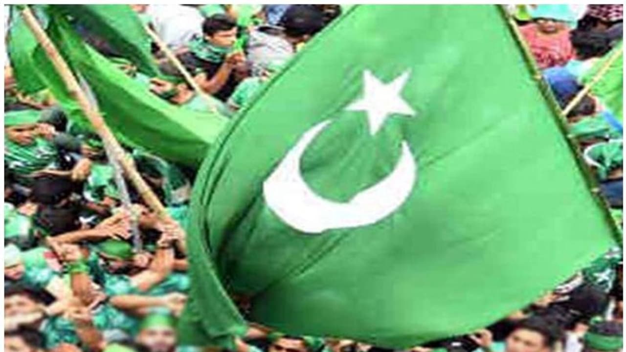 എംഎസ്എഫിനെതിരായ ഹരിതാ നേതാക്കളുടെ പരാതി സമവായത്തിലേക്ക്; പരാതി പിൻവലിക്കും എംഎസ്എഫിനെതിരായ ഹരിതാ നേതാക്കളുടെ പരാതി സമവായത്തിലേക്ക്; പരാതി പിൻവലിക്കും