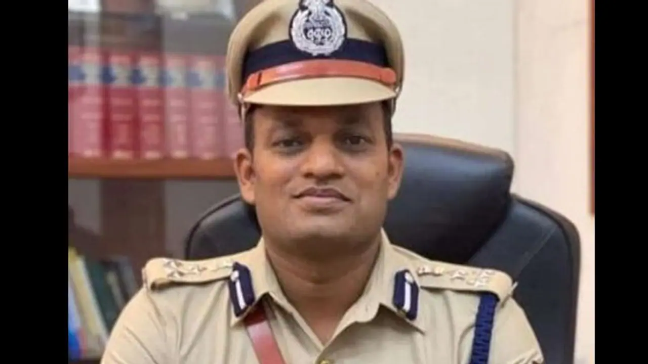 Mangaluru Police Suspend: ಕರ್ತವ್ಯ ಲೋಪ ಮಾಡಿದ 6 ಸಿಬ್ಬಂದಿ ಸಸ್ಪೆಂಡ್, ಮಹಿಳೆಯರದ್ದೇ ಸಿಂಹಪಾಲು! Mangaluru Police Suspend: ಕರ್ತವ್ಯ ಲೋಪ ಮಾಡಿದ 6 ಸಿಬ್ಬಂದಿ ಸಸ್ಪೆಂಡ್, ಮಹಿಳೆಯರದ್ದೇ ಸಿಂಹಪಾಲು!