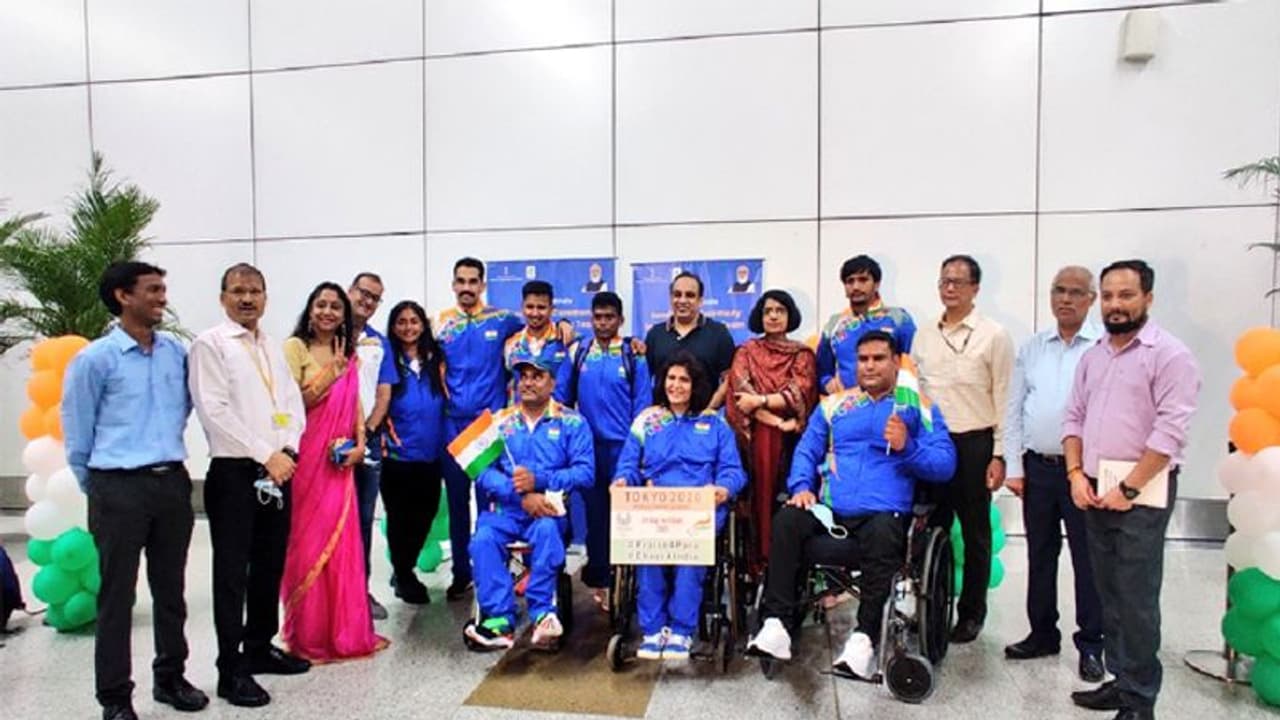 Tokyo Paralympics 2020 के लिए भारतीय दल रवाना, 27 अगस्त से शुरू होगा खिलाड़ियों का अभियान Tokyo Paralympics 2020 के लिए भारतीय दल रवाना, 27 अगस्त से शुरू होगा खिलाड़ियों का अभियान