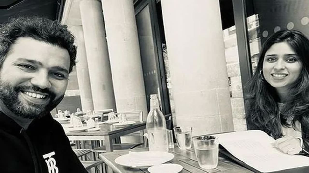 टेस्ट मैच में जीत के बाद पत्नी संग डेट पर गए Rohit Sharma, फोटो शेयर कर लिखा रोमांटिक मैसेज