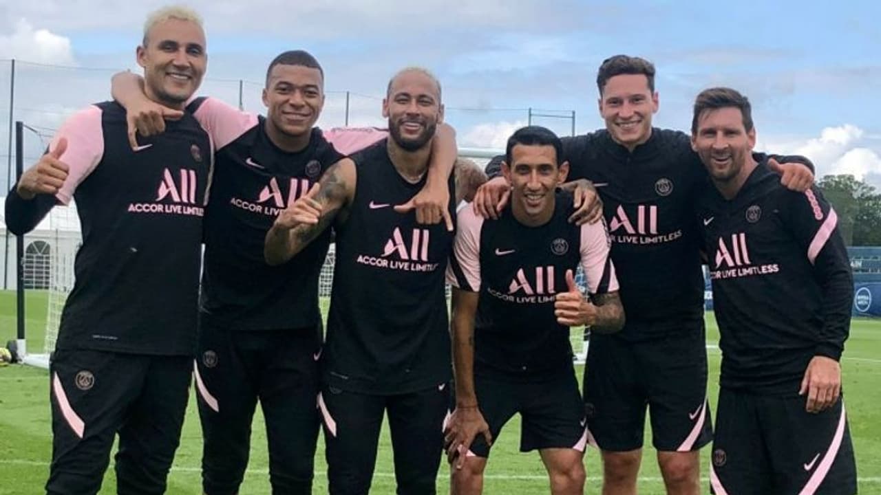 എംബാപ്പെയുടെ അസിസ്റ്റില് മെസിയുടെ ഗോള്, വരാന് പോകുന്ന വെടിക്കെട്ടിന്റെ സാംപിളെന്ന് ആരാധകര് എംബാപ്പെയുടെ അസിസ്റ്റില് മെസിയുടെ ഗോള്, വരാന് പോകുന്ന വെടിക്കെട്ടിന്റെ സാംപിളെന്ന് ആരാധകര്